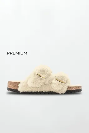 Arizona Big Buckle Shearling in Teddy Eggshell