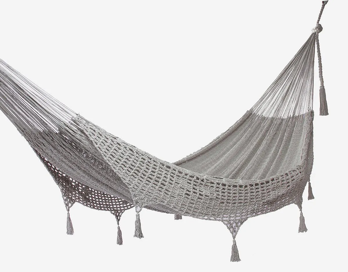 Deluxe King Outdoor Cotton Hammock in Dream Sands