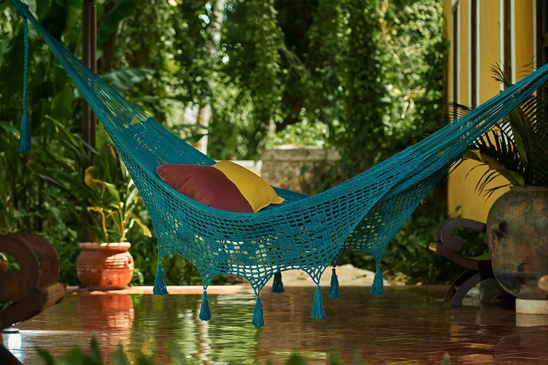 Deluxe Queen Outdoor Cotton Hammock in Bond