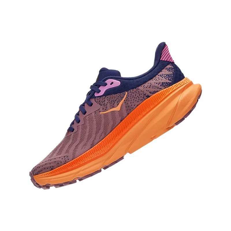 Hoka Women's Challenger ATR 7 (Med)